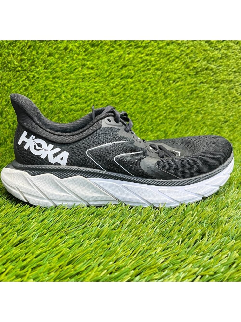 Hoka One One Arahi 5 Womens Size 8 Black White Athletic Running Shoes Sneakers
